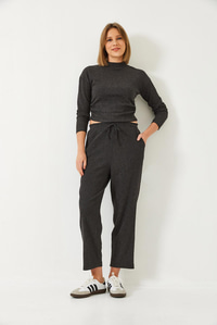 Crop Bluz ve Beli Lastikli Pantolonlu Alt Üst Takım 60261363 - Füme