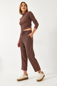 Crop Bluz ve Beli Lastikli Pantolonlu Alt Üst Takım 60261363 - Kahverengi