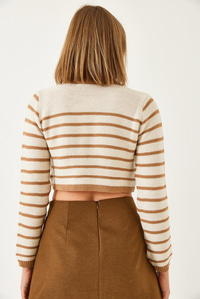 Düğmeli Çizgili Crop Triko Hırka 60351300 - Bej-Camel