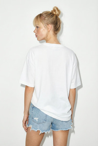 Kadın %100 Pamuk Bisiklet Yaka Flamingo Baskılı Oversize T-Shirt ÖT261016 60286079 - Beyaz T-SHİRT modelleri