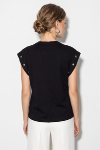 Kadın %100 Pamuk Bisiklet Yaka Kuşgözü Zımba Detaylı Basic T-Shirt 60382619 - Siyah T-SHİRT modelleri