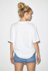 Kadın %100 Pamuk Bisiklet Yaka Papaya Baskılı Oversize T-Shirt ÖT261006 60286080 - Beyaz T-SHİRT modelleri