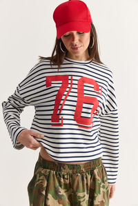Kadın 76 Baskılı Çizgili Bisiklet Yaka Oversize Modal Sweatshirt 36073 60286738 - Ekru-Lacivert SWEATSHİRT modelleri