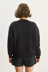 Kadın Bisiklet Yaka Çiçek Aksesuarlı Üç İplik Şardonlu Sweatshirt 60601043 - Siyah SWEATSHİRT modelleri