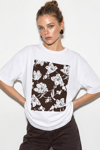 Kadın Bisiklet Yaka Çiçek Baskılı Oversize %100 Pamuklu T-Shirt ÖT100001 60286273 - Beyaz-Kahve T-SHİRT modelleri