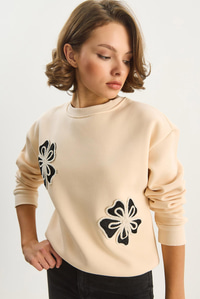 Kadın Bisiklet Yaka Çiçek Nakışlı Üç İplik Şardonlu Sweatshirt 60601045 - Bej SWEATSHİRT modelleri