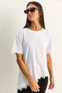Kadın Bisiklet Yaka Dantel Detaylı Asimetrik Kesim Oversize T-Shirt 2224 60286124 - Beyaz T-SHİRT modelleri