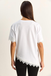 Kadın Bisiklet Yaka Dantel Detaylı Asimetrik Kesim Oversize T-Shirt 2224 60286124 - Beyaz T-SHİRT modelleri