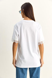 Kadın Bisiklet Yaka Dantel Detaylı Oversize T-Shirt 2134 60286120 - Beyaz T-SHİRT modelleri