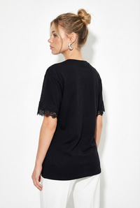 Kadın Bisiklet Yaka Dantel Detaylı Oversize T-Shirt 2134 60286120 - Siyah T-SHİRT modelleri