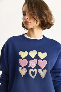 Kadın Bisiklet Yaka Kalp Nakışlı Şardonlu Üç İplik Sweatshirt 6875 60283520 - Lacivert SWEATSHİRT modelleri