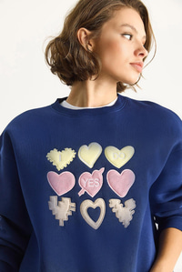 Kadın Bisiklet Yaka Kalp Nakışlı Şardonlu Üç İplik Sweatshirt 6875 60283520 - Lacivert SWEATSHİRT modelleri