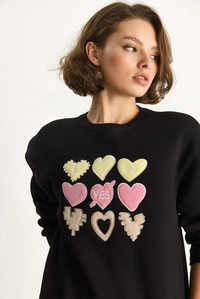 Kadın Bisiklet Yaka Kalp Nakışlı Şardonlu Üç İplik Sweatshirt 6875 60283520 - Siyah SWEATSHİRT modelleri