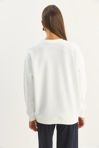 Kadın Bisiklet Yaka Kelebek Taş İşlemeli Relaxed Sweatshirt 1558 60283660 - Beyaz SWEATSHİRT modelleri