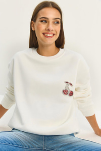 Kadın Bisiklet Yaka Kiraz Taş İşlemeli Üç İplik Şardonlu Sweatshirt 60601047 - Beyaz SWEATSHİRT modelleri
