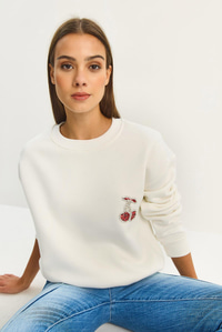 Kadın Bisiklet Yaka Kiraz Taş İşlemeli Üç İplik Şardonlu Sweatshirt 60601047 - Beyaz SWEATSHİRT modelleri