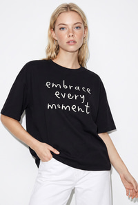 Kadın Bisiklet Yaka Kısa Kollu Yazı Baskılı Oversize T-Shirt 60382630 - Siyah T-SHİRT modelleri