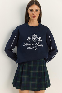 Kadın Bisiklet Yaka Nakış İşlemeli Üç İplik Şardonlu Sweatshirt 60601049 - Lacivert SWEATSHİRT modelleri