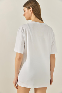 Kadın Bisiklet Yaka Tüy Desen Boncuk İşlemeli Oversize Pamuklu T-Shirt 1820 60283285 - Beyaz