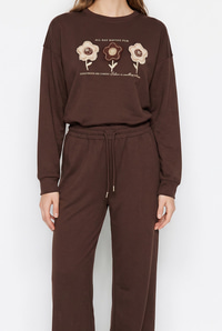 Kadın Boncuk ve Pul İşlemeli Çiçek Aplikeli Oversize Sweat Bol Pantolon Pamuk Modal Takım 2265 60286491 - Acı Kahve ALT - ÜST TAKIM modelleri