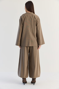 Kadın Çin Düğmeli Oversize Bluz Lastik Paça Şalvar Pantolon Takım 1118 60286546 - Vizon ALT - ÜST TAKIM modelleri