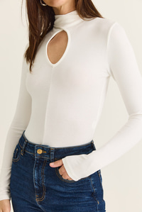 Kadın Damla Dekolte Detaylı Dik Yaka Modal Bluz CA506 60286533 - Beyaz BLUZ modelleri