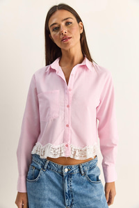Kadın Dantel Detaylı Çizgili Poplin Crop Gömlek DG261023 60286099 - Pembe GÖMLEK modelleri