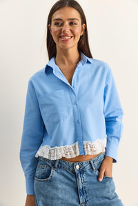 Kadın Dantel Detaylı Poplin Crop Gömlek DG261024 60286098 - Mavi GÖMLEK modelleri