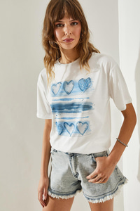 Kadın Dijital Kalp Baskılı Kısa Kollu T-Shirt 60251384 - Mavi T-SHİRT modelleri