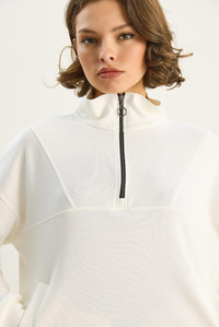 Kadın Dik Yaka Yarım Fermuarlı Cep Detaylı Oversize Modal Sweatshirt 60601053 - Ekru SWEATSHİRT modelleri