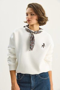 Kadın Fular Detaylı Ceylan Naıkışlı Üç İplik Şardonlu Oversize Sweatshirt 6916 60283615 - Beyaz SWEATSHİRT modelleri