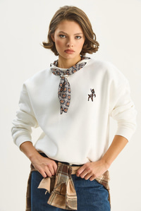 Kadın Fular Detaylı Ceylan Naıkışlı Üç İplik Şardonlu Oversize Sweatshirt 6916 60283615 - Beyaz SWEATSHİRT modelleri