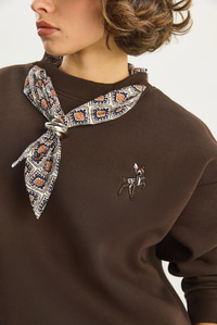 Kadın Fular Detaylı Ceylan Naıkışlı Üç İplik Şardonlu Oversize Sweatshirt 6916 60283615 - Acı Kahve SWEATSHİRT modelleri