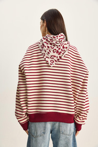 Kadın Fular Detaylı Leopar Nakışlı Çizgili Üç İplik Şardonlu Oversize Sweatshirt 6973 60283818 - Ekru-Bordo SWEATSHİRT modelleri