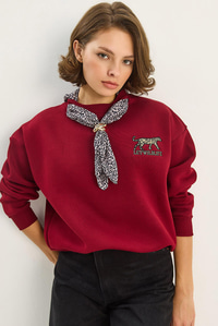 Kadın Fular Detaylı Leopar Nakışlı Üç İplik Şardonlu Oversize Sweatshirt 6917 60283616 - Bordo SWEATSHİRT modelleri