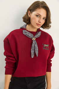 Kadın Fular Detaylı Leopar Nakışlı Üç İplik Şardonlu Oversize Sweatshirt 6917 60283616 - Bordo SWEATSHİRT modelleri