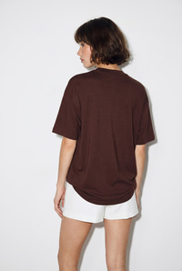 Kadın Fular ve İnci Detaylı Bisiklet Yaka Oversize Basic T-Shirt 360096 60286358 - Acı Kahve T-SHİRT modelleri