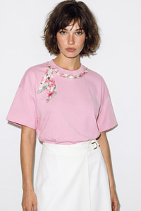 Kadın Fular ve İnci Detaylı Bisiklet Yaka Oversize Basic T-Shirt 360096 60286358 - Pembe T-SHİRT modelleri