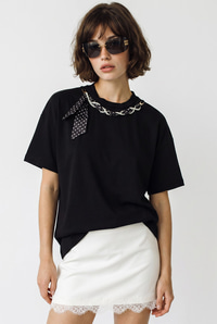 Kadın Fular ve İnci Detaylı Bisiklet Yaka Oversize Basic T-Shirt 360096 60286358 - Siyah T-SHİRT modelleri