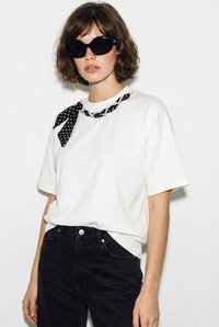 Kadın Fular ve İnci Detaylı Bisiklet Yaka Oversize Basic T-Shirt 360096 60286358 - Beyaz T-SHİRT modelleri