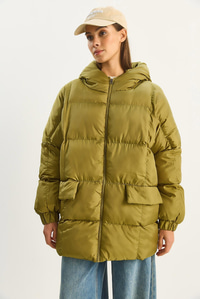 Kadın Kapüşonlu Oversize Yarasa Kol Şişme Mont 60283686 - Yeşil DIŞ GİYİM modelleri