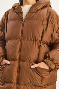 Kadın Kapüşonlu Oversize Yarasa Kol Şişme Mont 60283686 - Kahverengi DIŞ GİYİM modelleri