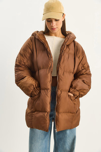 Kadın Kapüşonlu Oversize Yarasa Kol Şişme Mont 60283686 - Kahverengi DIŞ GİYİM modelleri