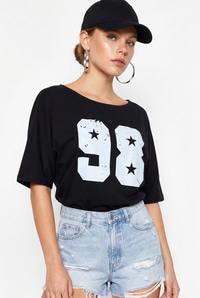 Kadın Kayık Yaka Baskılı Oversize %100 Pamuk T-Shirt ÖT100005 60286270 - Siyah T-SHİRT modelleri