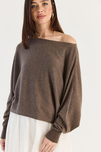 Kadın Kayık Yaka Oversize Kollu Merserize Pelerin Triko Bluz TK261145 60286540 - Kahve BLUZ modelleri