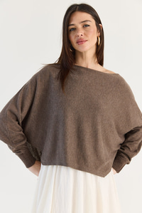 Kadın Kayık Yaka Oversize Kollu Merserize Pelerin Triko Bluz TK261145 60286540 - Kahve BLUZ modelleri
