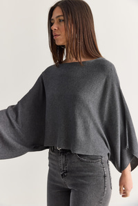Kadın Kayık Yaka Yarasa Kol Oversize Crop Triko Kazak TK261126 60286718 - Füme KAZAK modelleri