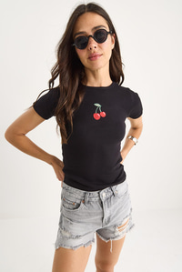Kadın Kiraz Nakışlı Fitilli Basic Crop T-Shirt 4053 60283400 - Siyah