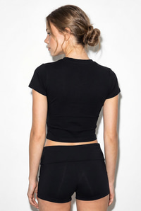 Kadın Kısa Kollu Bisiklet Yaka Crop T-Shirt 60286904 - Siyah T-SHİRT modelleri
