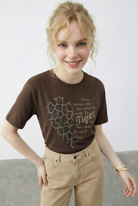 Kadın Leopar Kalp Taş İşlemeli Bisiklet Yaka Regular Fit T-Shirt 2210 60283976 - Kahverengi T-SHİRT modelleri